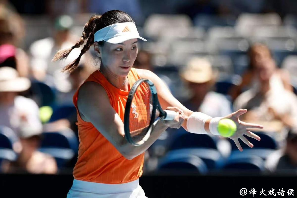 首盘抢七失利，遗憾无缘澳网八强！但如今的王欣瑜，确实有点不一样……